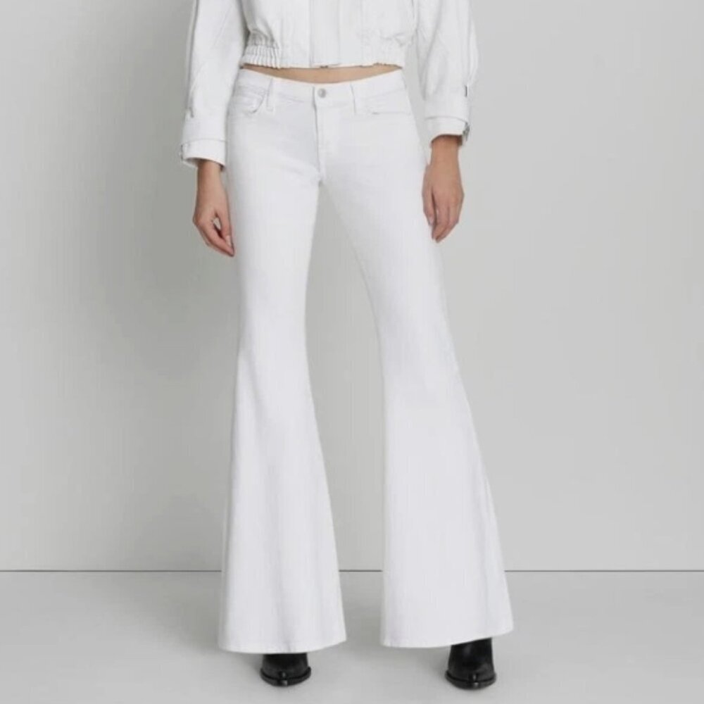 7 For All Mankind Low-Rise Flare Jean – Brilliant White – Size 25 – NWT